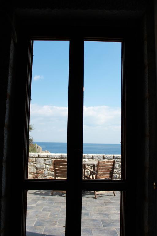 Lalloudes Seaside Accommodation エクソ・ニンフィオン 部屋 写真