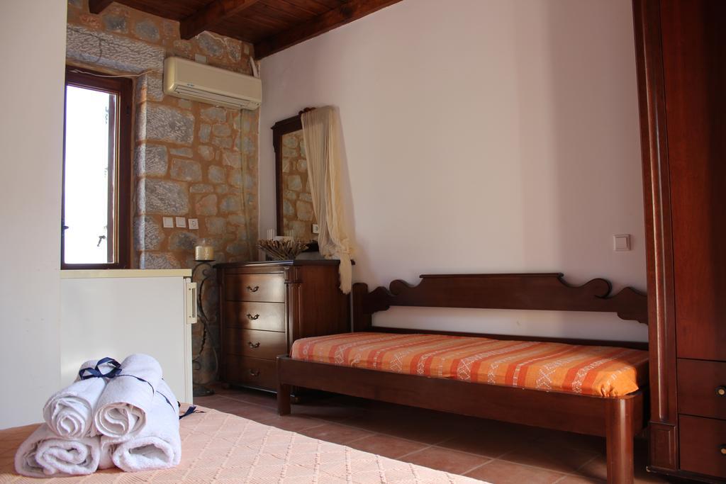 Lalloudes Seaside Accommodation エクソ・ニンフィオン 部屋 写真