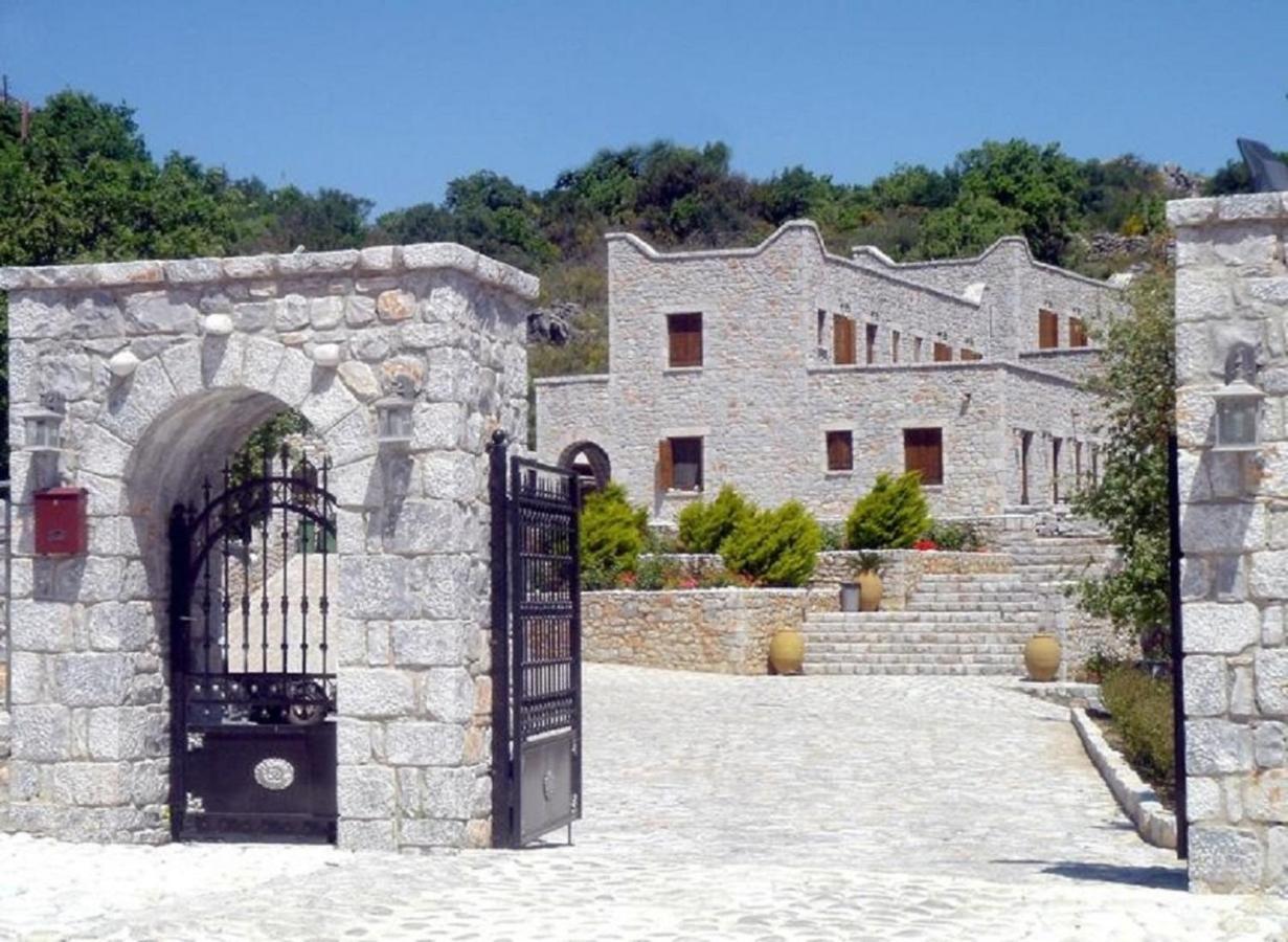 Lalloudes Seaside Accommodation エクソ・ニンフィオン エクステリア 写真